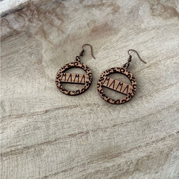 Mama earrings - Picture 1 of 1